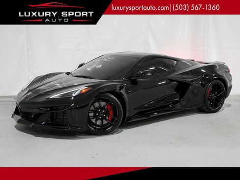 Used 2025 Chevrolet Corvette Z06 RWD image 1