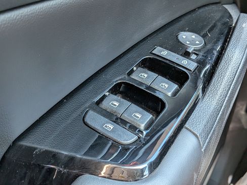 Used 2025 Kia Sportage SX FWD image 23