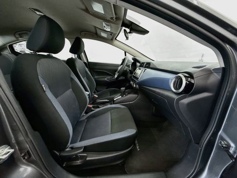 Used 2025 Nissan Versa SV FWD image 30