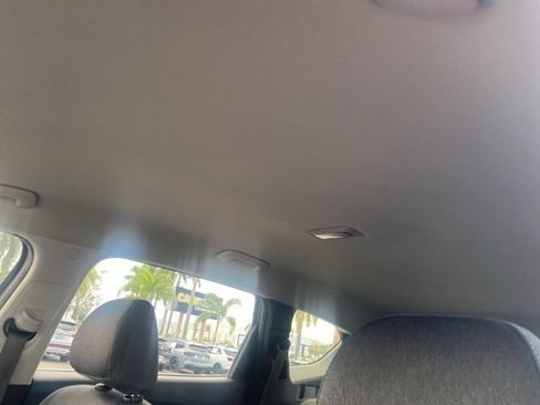 Used 2023 Hyundai Santa Fe SE image 5