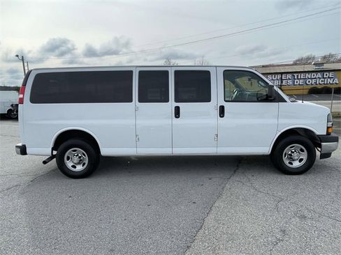 Used 2020 Chevrolet Express 3500 LT w/ LT Preferred Equipment Group image 2