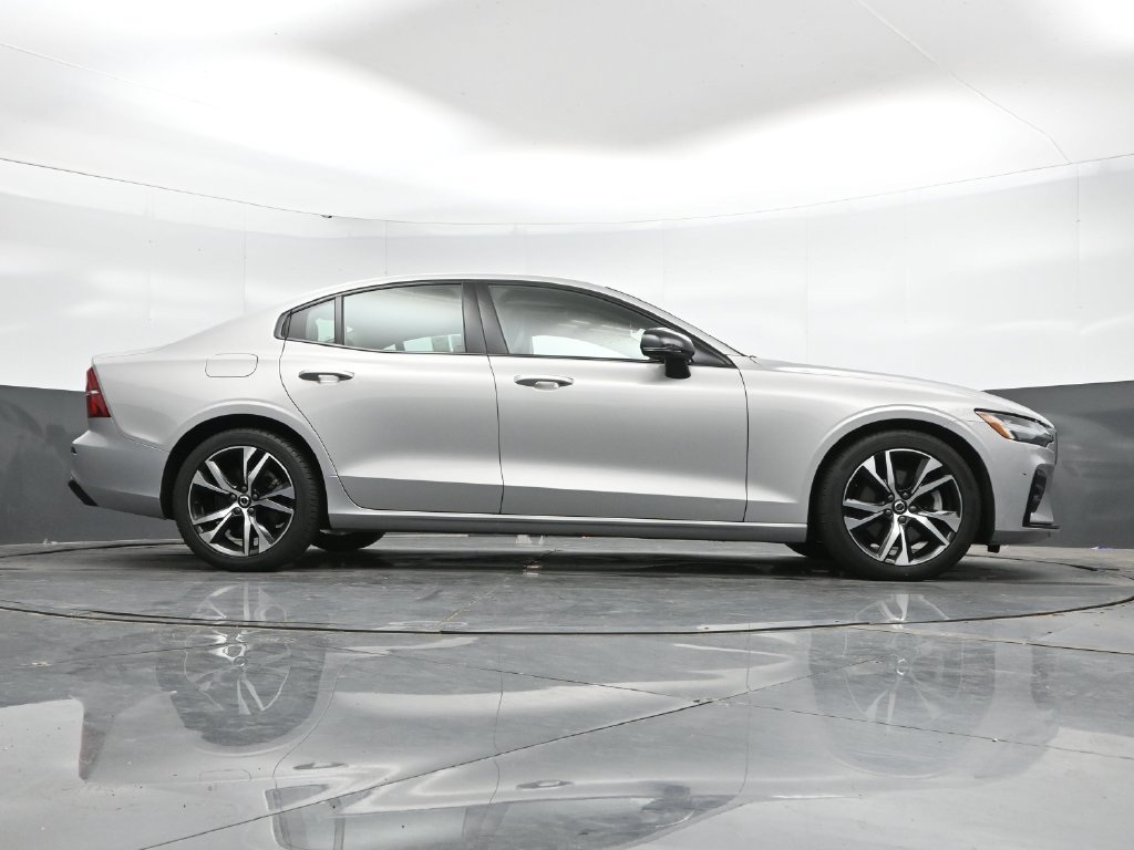 Used 2024 Volvo S60 B5 Core FWD image 41