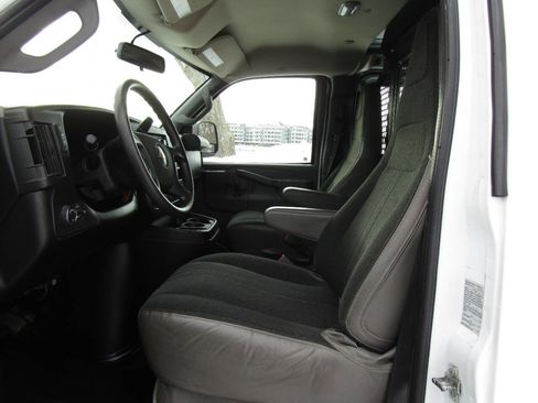 Used 2020 Chevrolet Express 2500 w/ Driver Convenience Package image 10