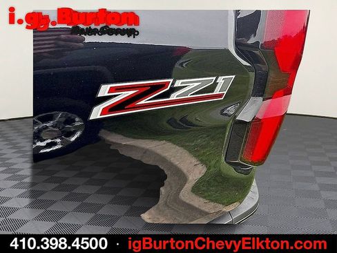 Used 2024 Chevrolet Colorado Z71 w/ Z71 Convenience Package 2 AWD/4WD image 7