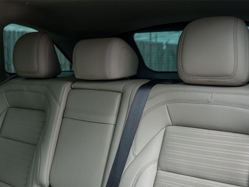 Used 2025 Lincoln Nautilus Reserve AWD/4WD image 23
