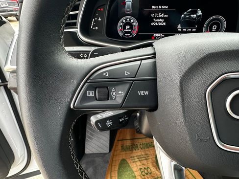 Used 2023 Audi Q8 Premium AWD/4WD image 15