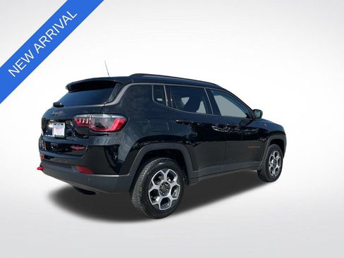 Used 2022 Jeep Compass Trailhawk w/ Sun and Sound Group AWD/4WD image 3