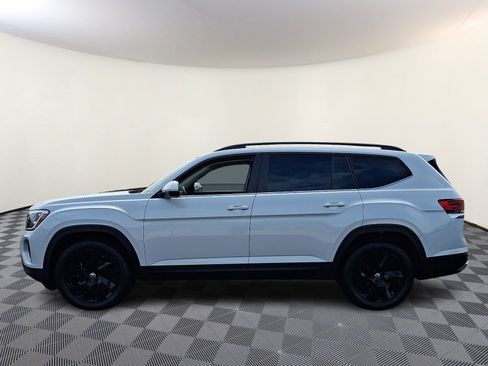 Used 2026 Volkswagen Atlas SE AWD/4WD image 4