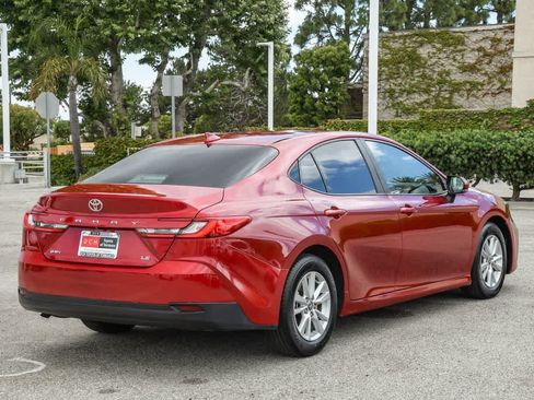 Used 2025 Toyota Camry LE FWD image 9