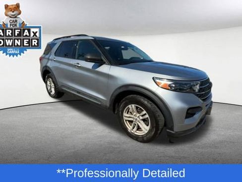 Certified 2022 Ford Explorer XLT image 2