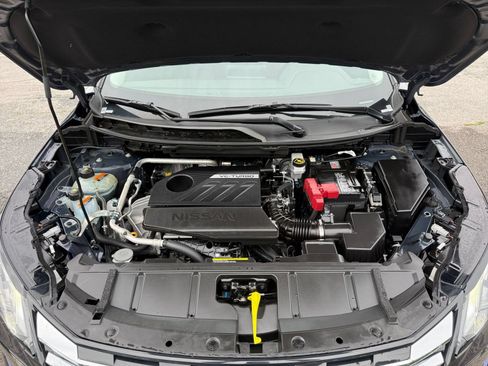 Used 2025 Nissan Rogue SV FWD image 34