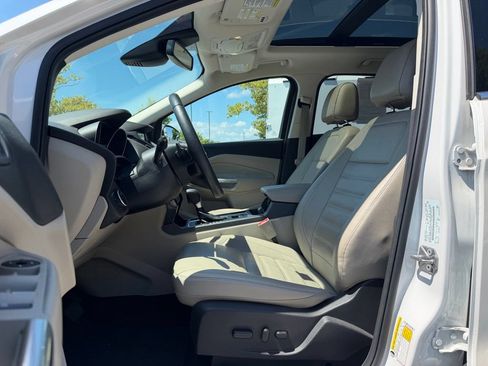 Used 2017 Ford Escape Titanium w/ Equipment Group 301A AWD/4WD image 11