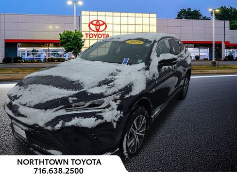 Used 2023 Toyota Venza LE image 33