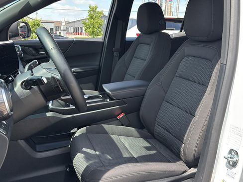 Used 2026 Chevrolet Equinox LT FWD image 17