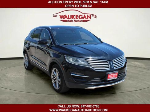 Used 2017 Lincoln MKC Reserve w/ Lincoln MKC Climate Package AWD/4WD image 3
