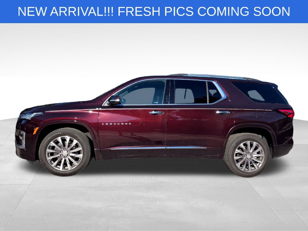 Used 2023 Chevrolet Traverse Premier w/ LPO, Cargo Package FWD image 3