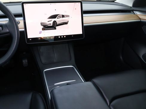 Used 2023 Tesla Model 3 Standard Range image 10
