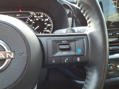 Used 2024 Nissan Pathfinder SL image 16