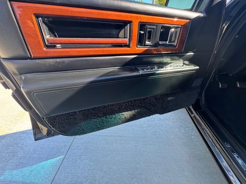 Used 1993 Cadillac Fleetwood image 15