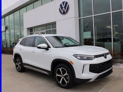 Used 2025 Volkswagen Tiguan SE