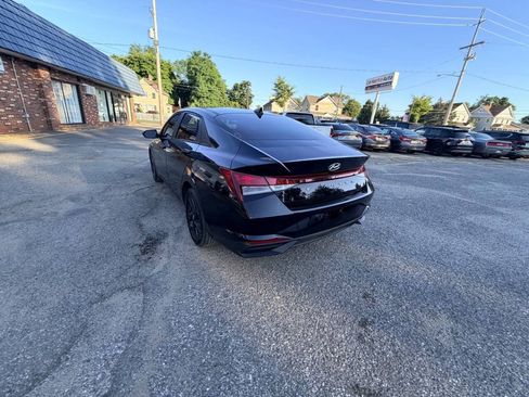 Used 2023 Hyundai Elantra SEL FWD image 32