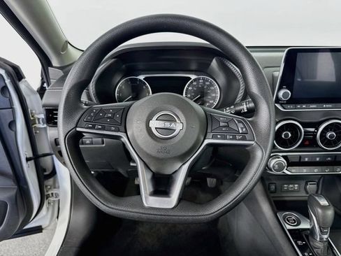 Used 2024 Nissan Sentra SV FWD image 12