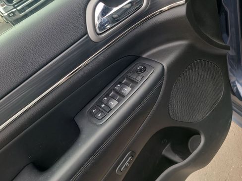 Used 2020 Jeep Grand Cherokee Limited X image 22