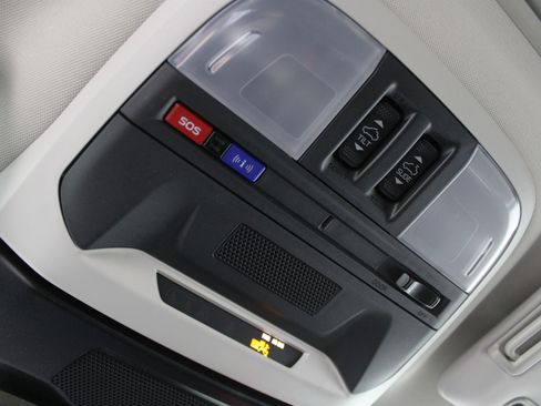 New 2026 Subaru Crosstrek 2.0i Premium image 18