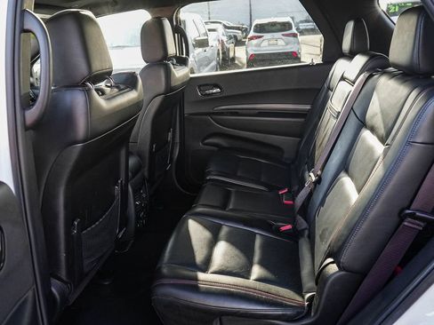 Used 2024 Dodge Durango GT RWD image 17
