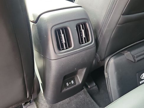 Certified 2025 Hyundai Santa Cruz SEL FWD image 23