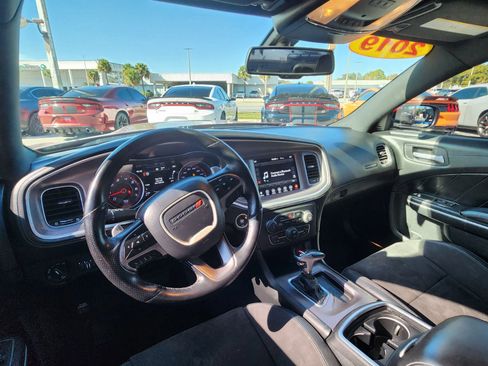 Used 2019 Dodge Charger Scat Pack w/ Dynamics Package image 16