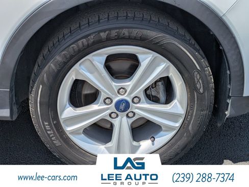 Used 2016 Ford Escape SE FWD image 10