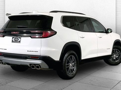 Used 2025 GMC Acadia Elevation image 13