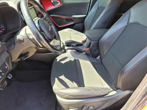 Used 2022 Kia Soul Turbo FWD image 15