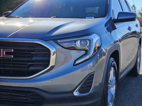 Used 2019 GMC Terrain SLE w/ Driver Convenience Package image 9