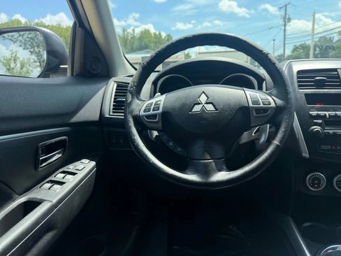 Used 2011 Mitsubishi Outlander Sport SE image 26