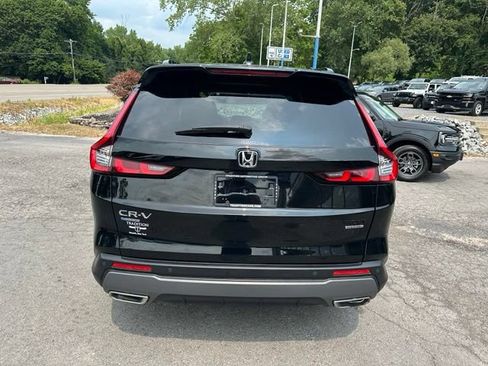 Used 2024 Honda CR-V Sport Touring image 4