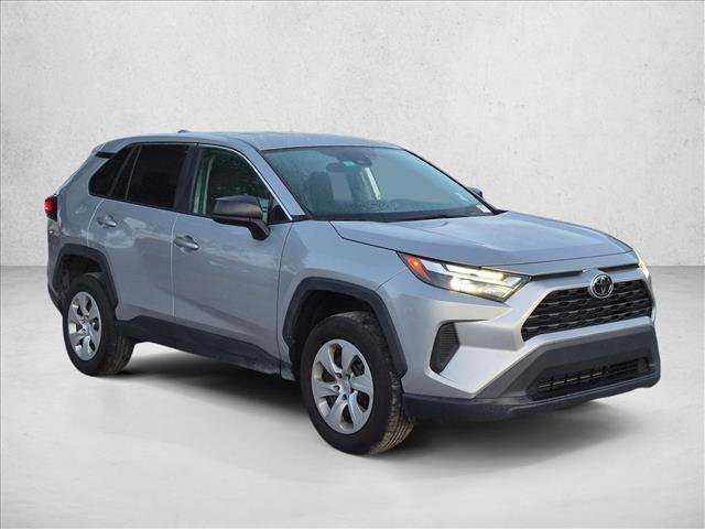 Used 2023 Toyota RAV4 LE FWD image 3