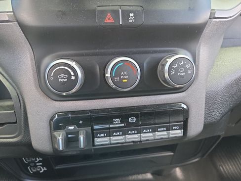 Used 2021 RAM 3500 Tradesman w/ Chrome Appearance Group AWD/4WD image 16