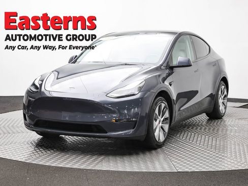 Used 2023 Tesla Model Y Long Range AWD/4WD image 1