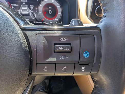 Used 2023 Nissan Rogue Platinum w/ Platinum Premium Package AWD/4WD image 31