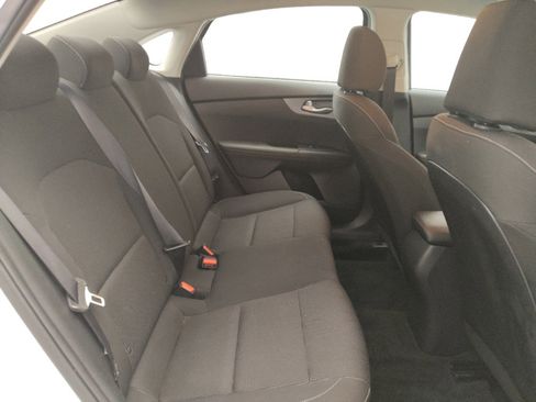 Used 2020 Kia Forte LXS FWD image 19