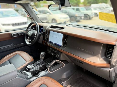 Used 2024 Ford Bronco Outer Banks AWD/4WD image 27