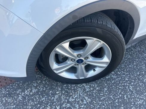 Used 2016 Ford Escape SE image 8