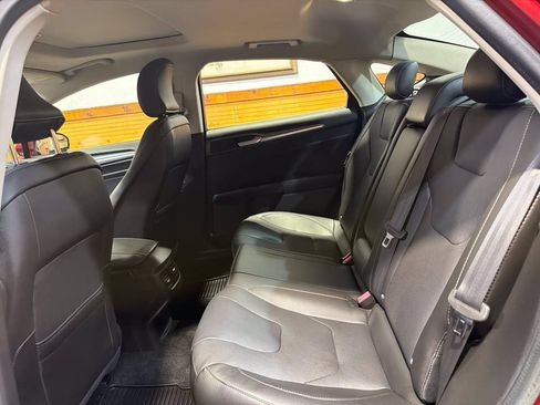 Used 2016 Ford Fusion Titanium FWD image 25