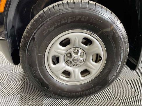 Certified 2024 Nissan Frontier S image 29