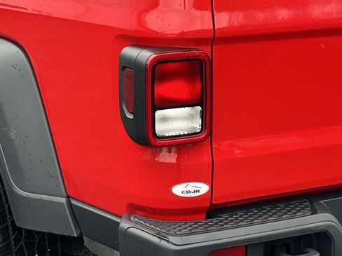 Used 2020 Jeep Gladiator Sport w/ Quick Order Package 23S image 6