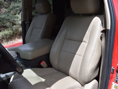 Used 2010 Toyota Tundra 4x4 Double Cab image 8