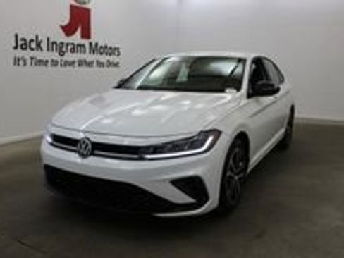 New 2026 Volkswagen Jetta Sport FWD image 2