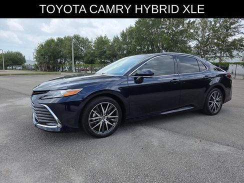 Used 2022 Toyota Camry XLE FWD image 7